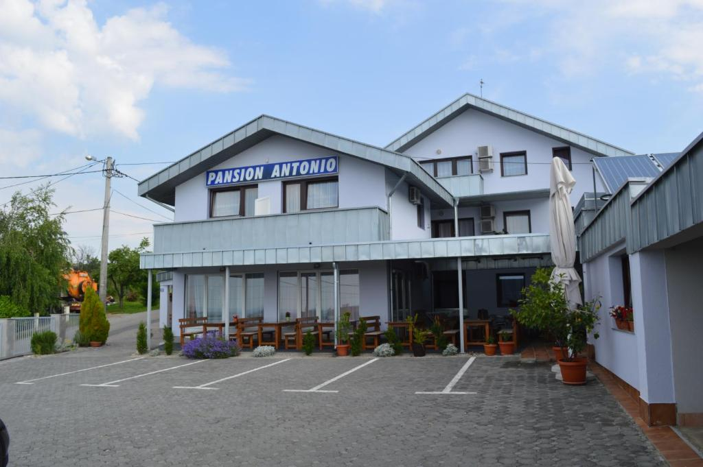 Exterior image